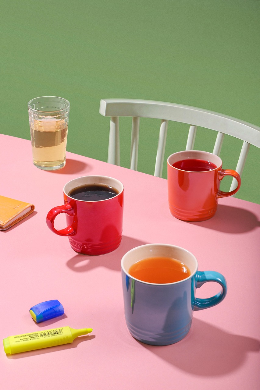 むくみ解消に効果的な飲み物のおすすめは？