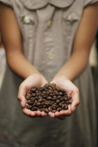 コーヒーを飲んでイライラを解消する方法は？
